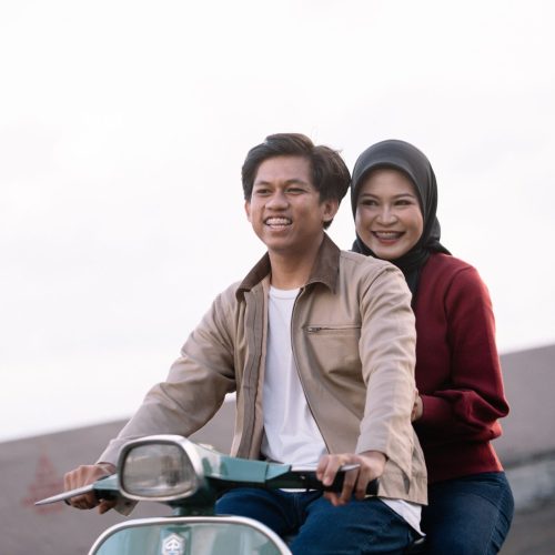 Groom2 diki